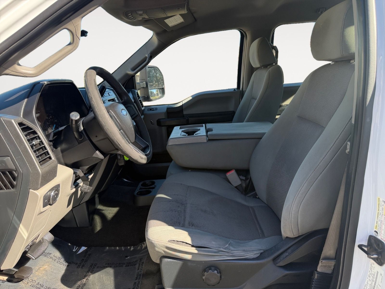 Ford F-250 SD XL Crew Cab 4WD 2017