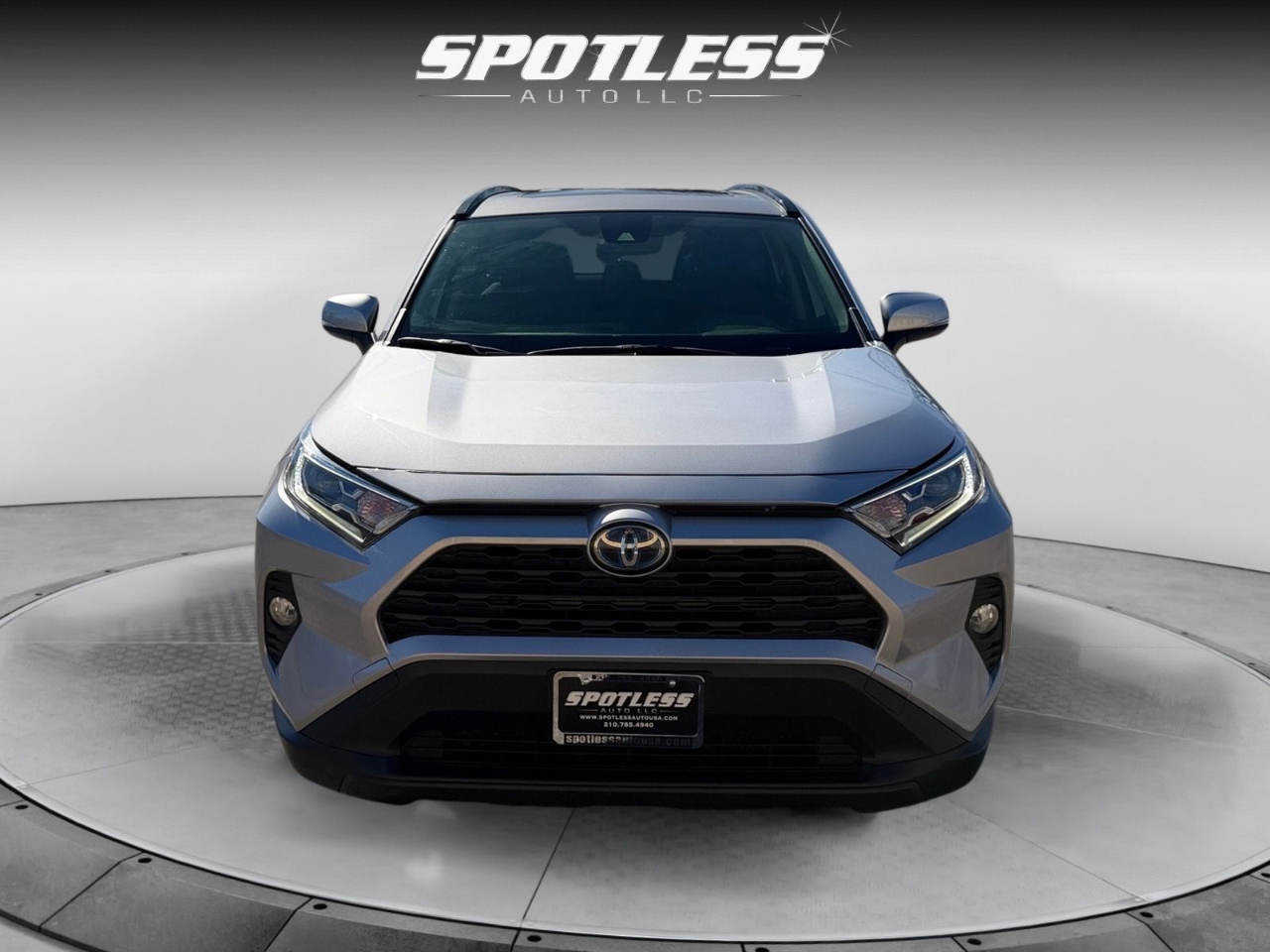 Toyota RAV4 Hybrid XLE 2021