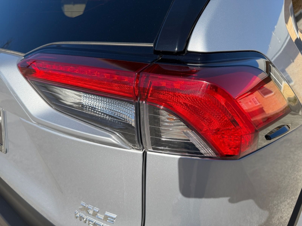 Toyota RAV4 Hybrid XLE 2021