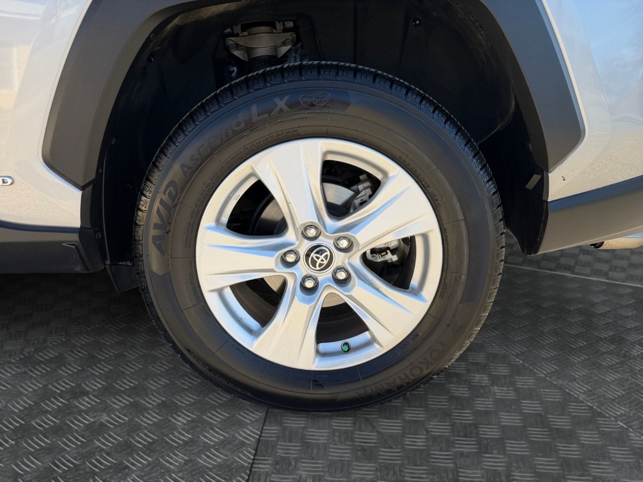 Toyota RAV4 Hybrid XLE 2021