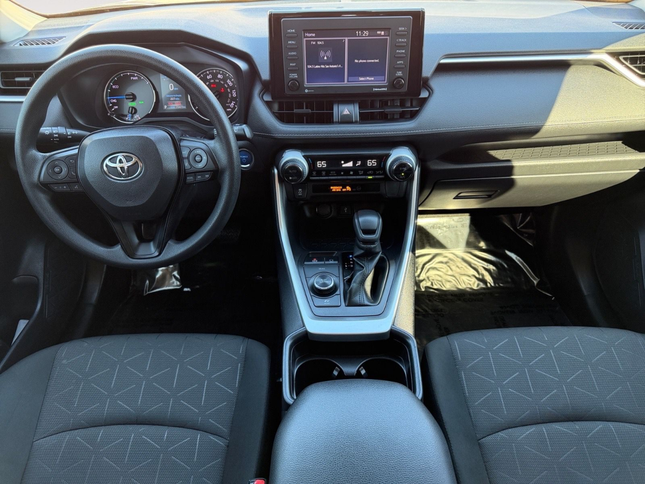 Toyota RAV4 Hybrid XLE 2021