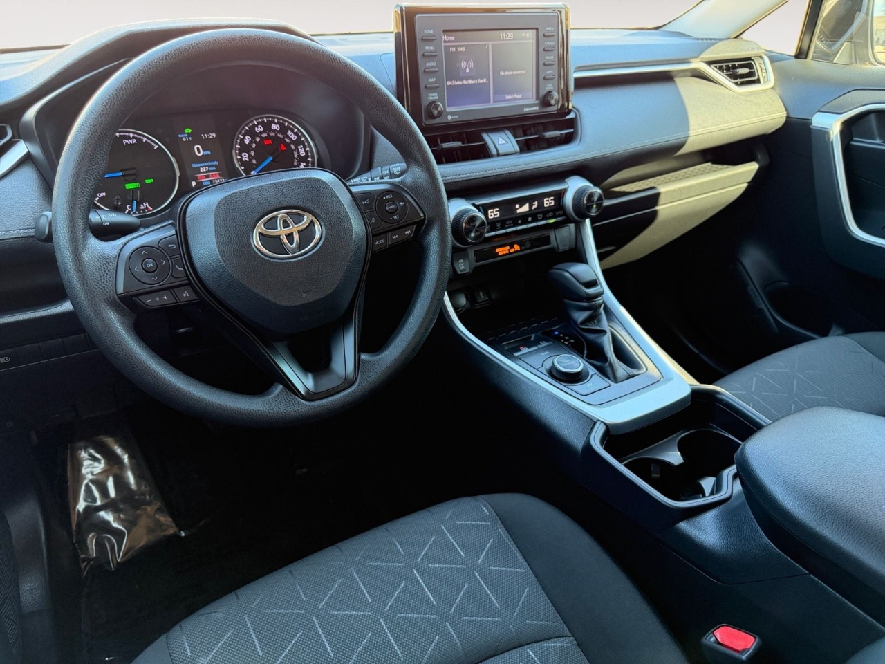 Toyota RAV4 Hybrid XLE 2021