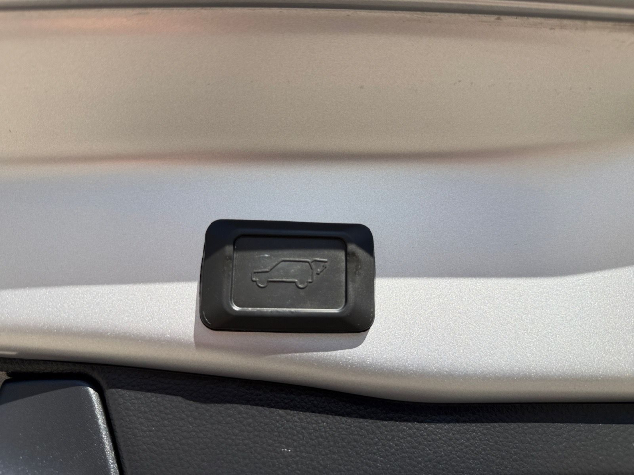 Toyota RAV4 Hybrid XLE 2021