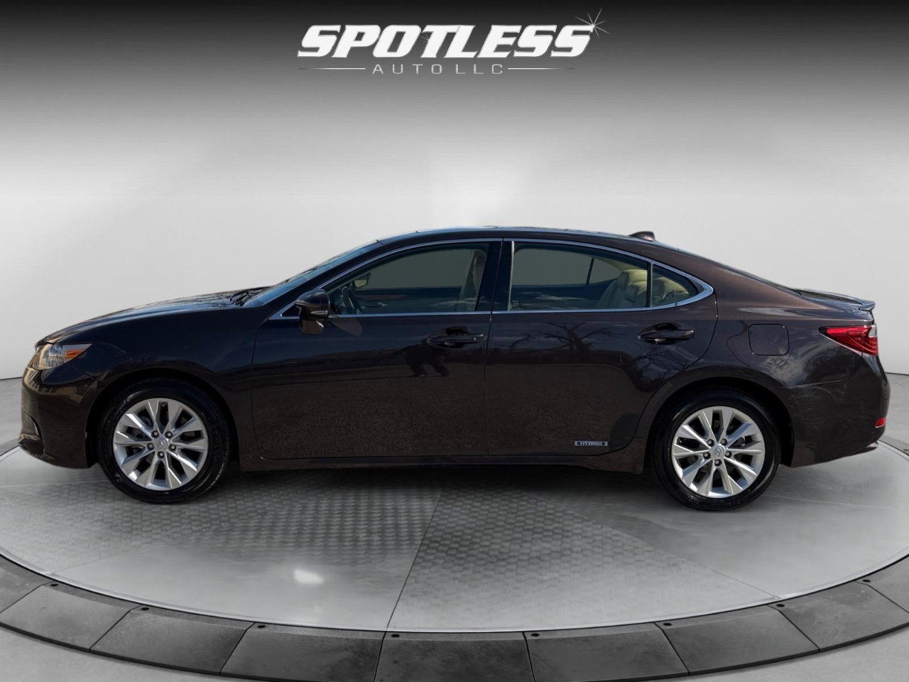 Lexus ES 300h Sedan 2015