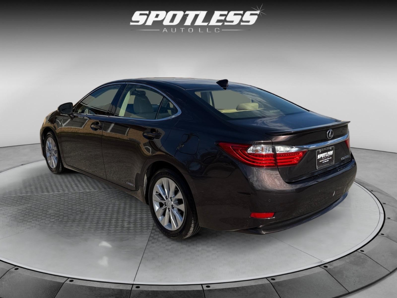 Lexus ES 300h Sedan 2015
