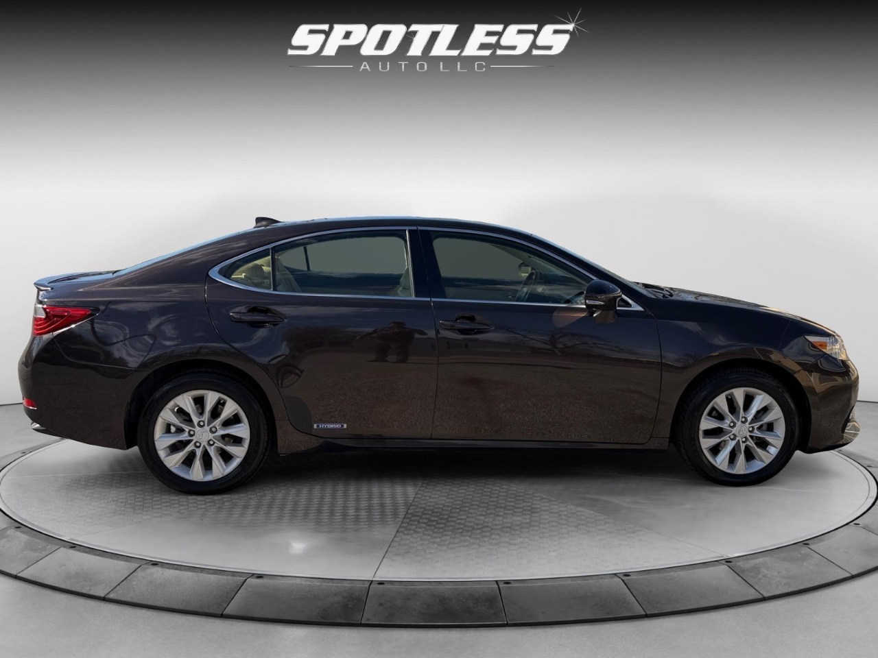 Lexus ES 300h Sedan 2015