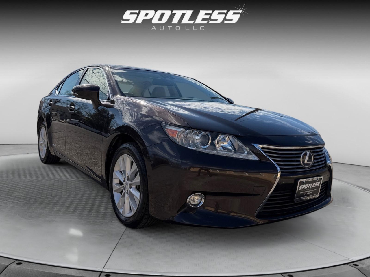 Lexus ES 300h Sedan 2015