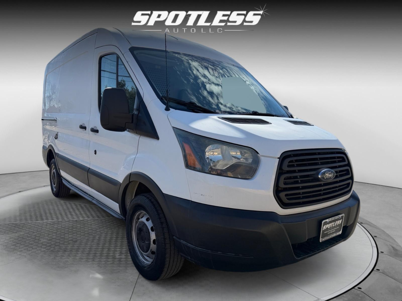 Ford Transit 250 Van Med. Roof w/Sliding Pass. 130-in. WB 2016