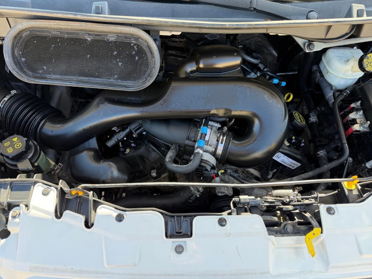 Ford Transit 250 Van Med. Roof w/Sliding Pass. 130-in. WB 2016