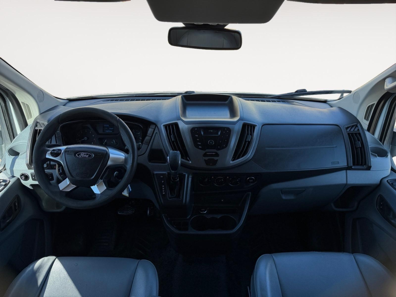 Ford Transit 250 Van Med. Roof w/Sliding Pass. 130-in. WB 2016