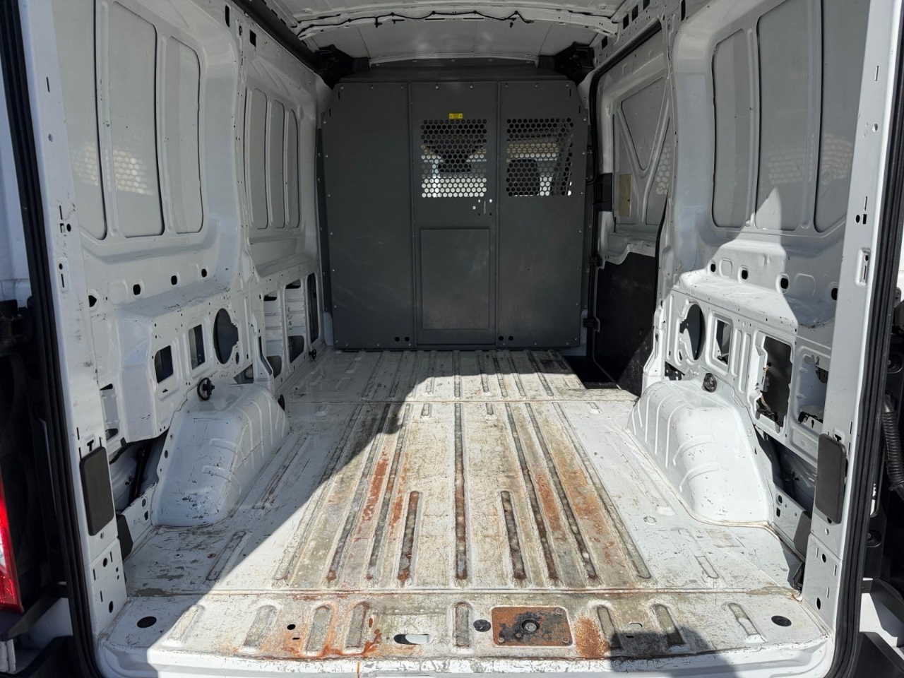 Ford Transit 250 Van Med. Roof w/Sliding Pass. 130-in. WB 2016