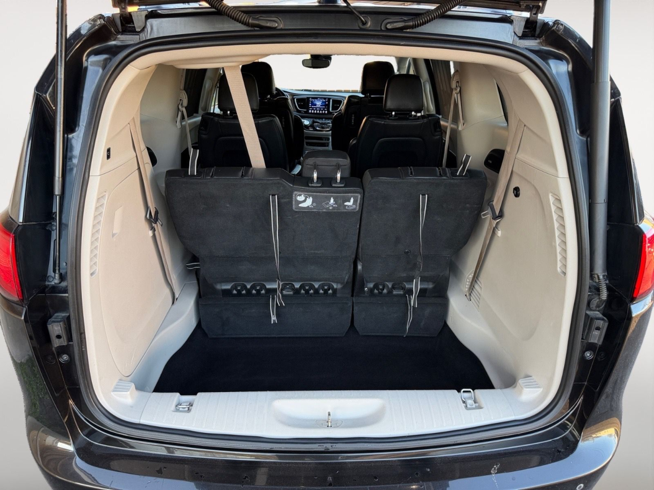 Chrysler Pacifica Touring-L Plus 2017