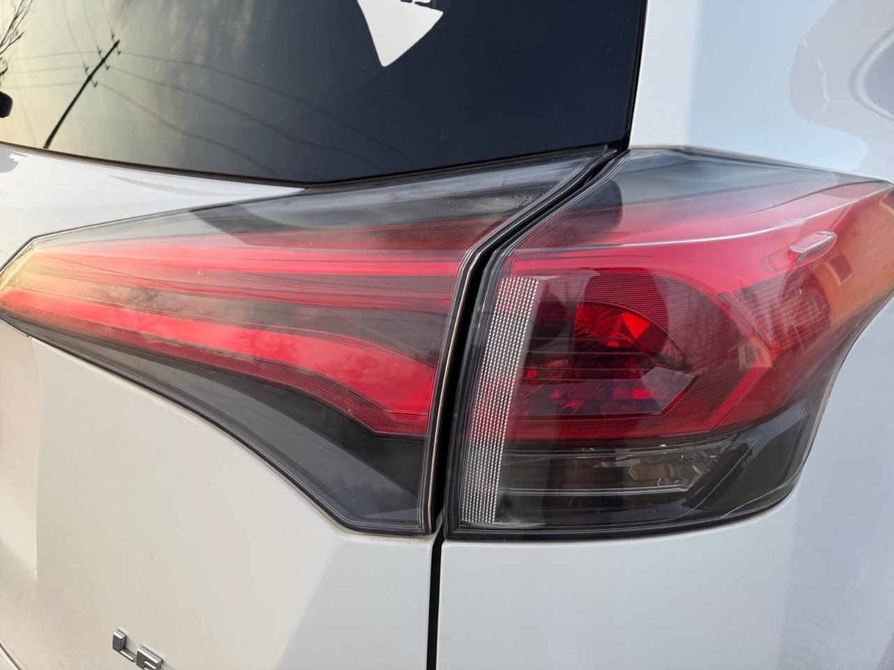 Toyota RAV4 LE FWD 2017