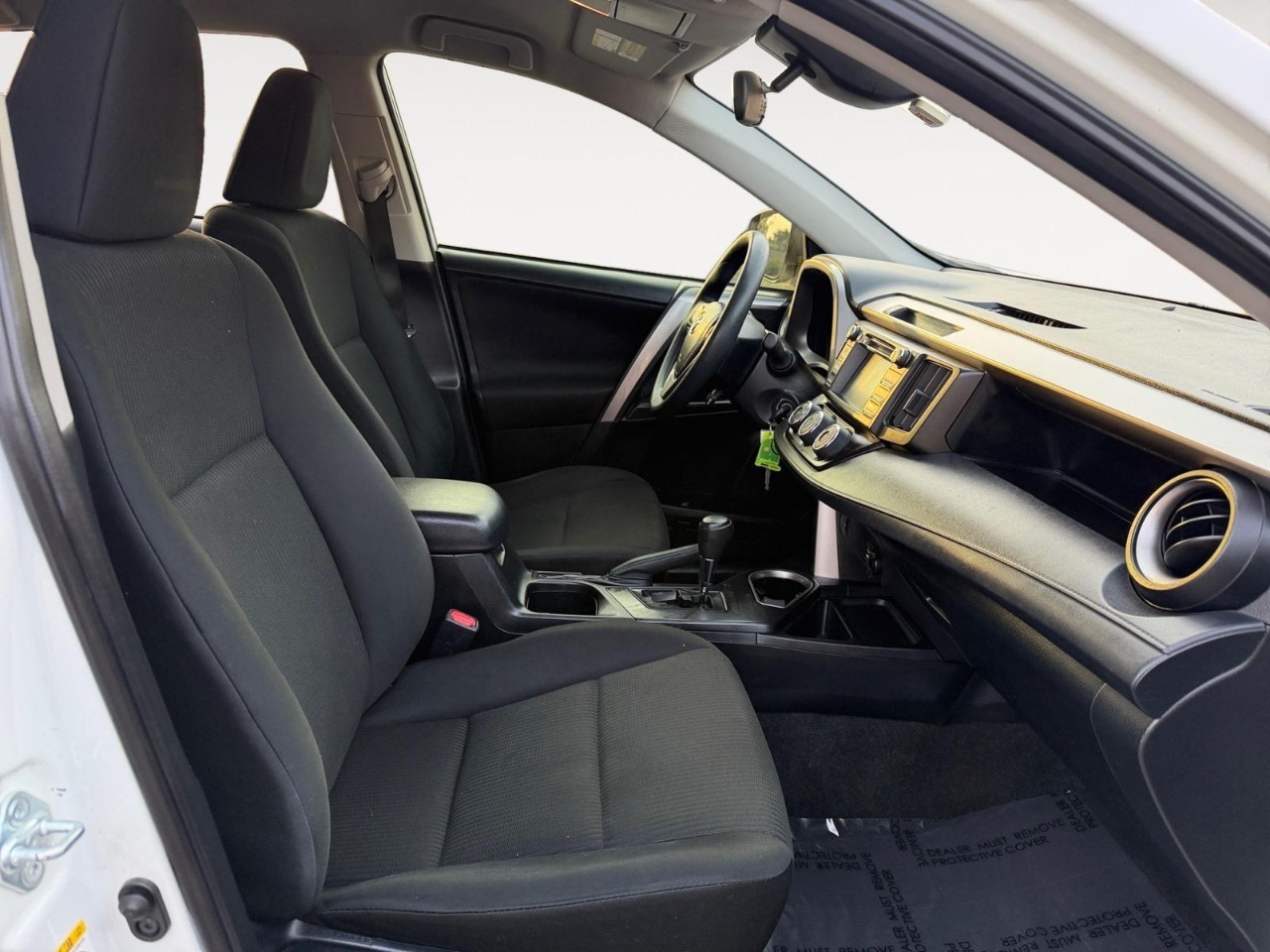 Toyota RAV4 LE FWD 2017