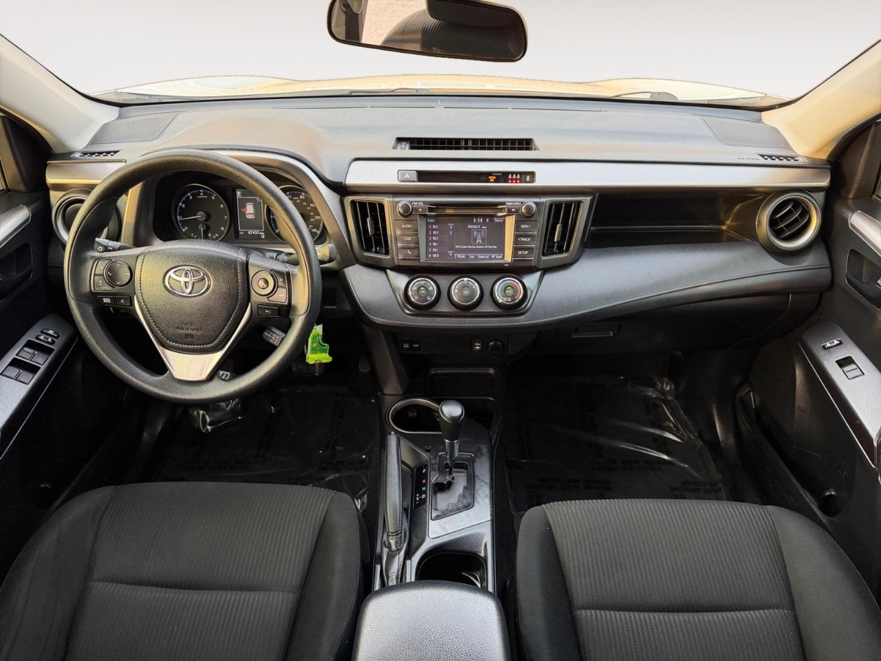 Toyota RAV4 LE FWD 2017