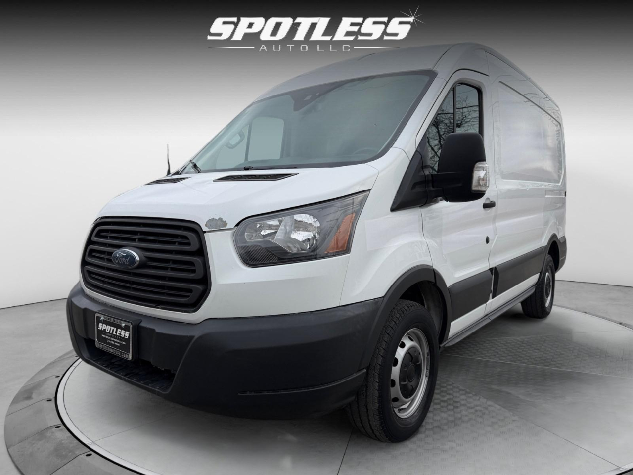 Ford Transit 250 Van Med. Roof w/Sliding Pass. 130-in. WB 2017