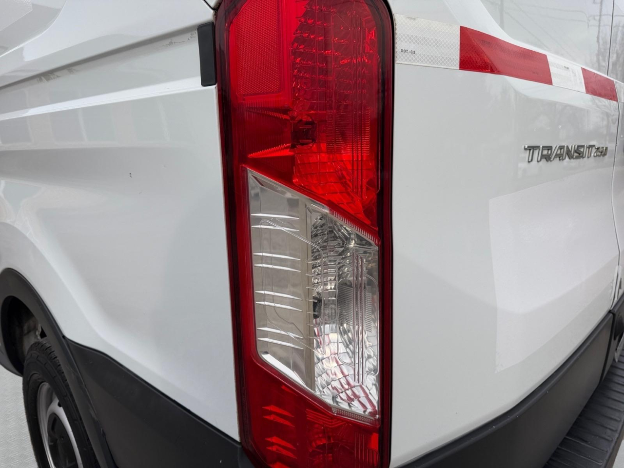 Ford Transit 250 Van Med. Roof w/Sliding Pass. 130-in. WB 2017