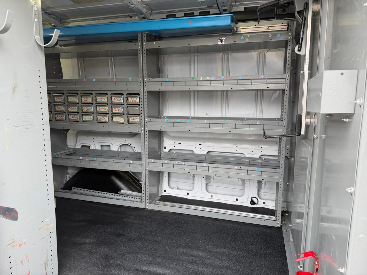 Ford Transit 250 Van Med. Roof w/Sliding Pass. 130-in. WB 2017