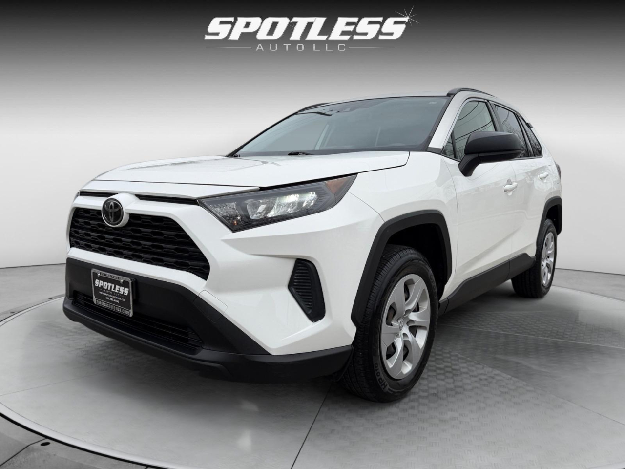 Toyota RAV4 LE AWD 2021