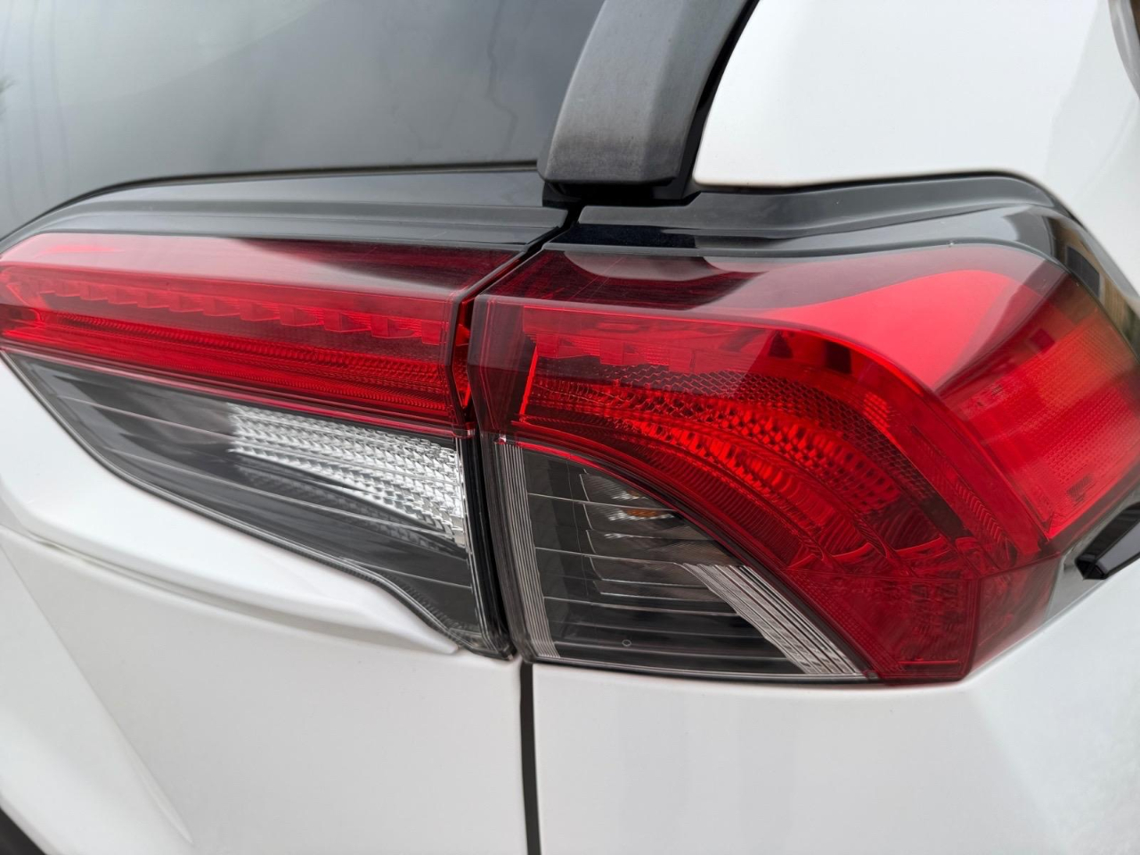 Toyota RAV4 LE AWD 2021