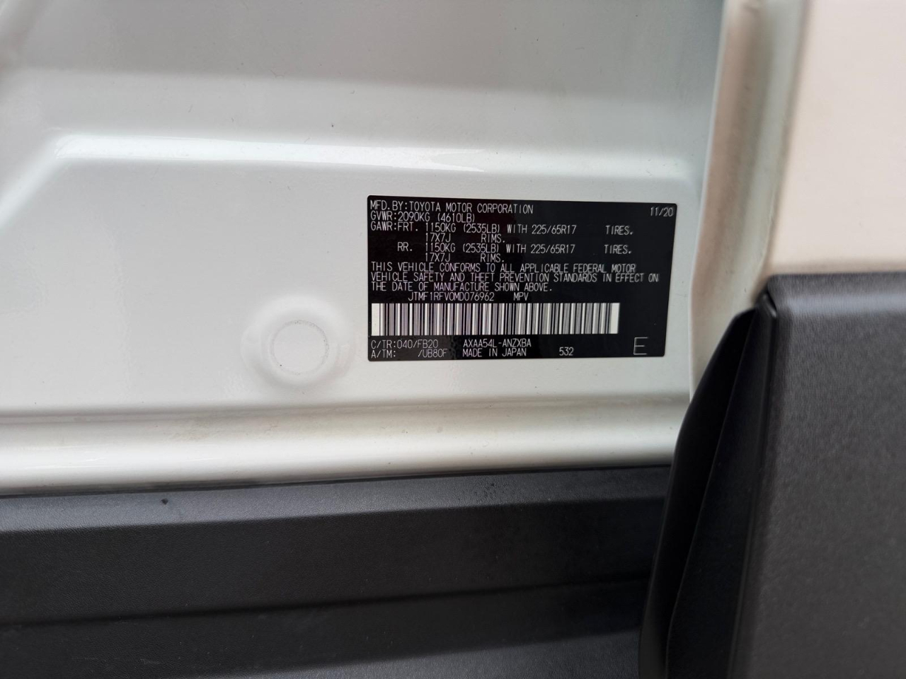 Toyota RAV4 LE AWD 2021