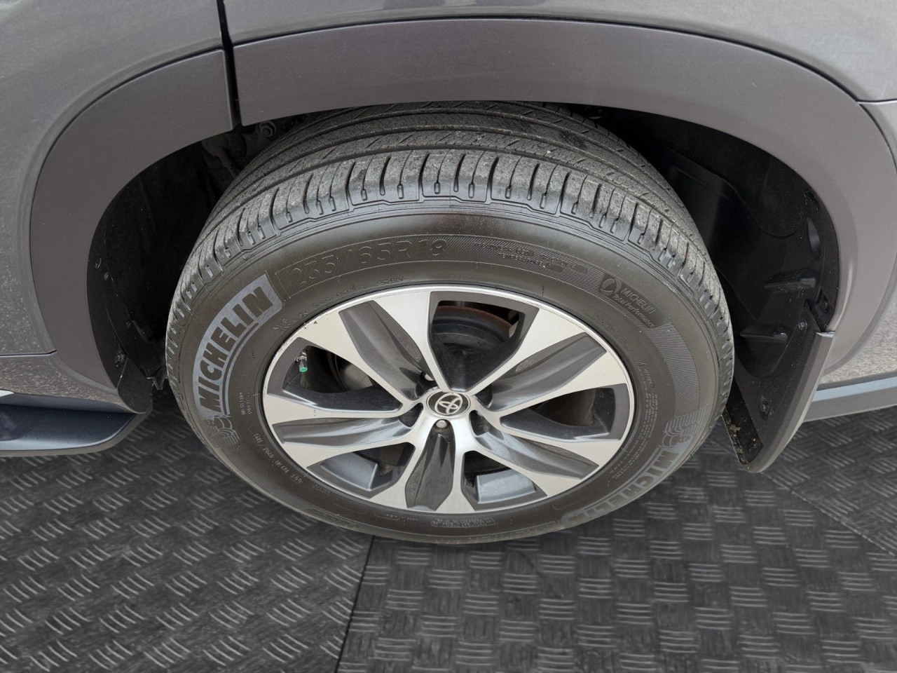 Toyota Highlander XLE FWD V6 2020