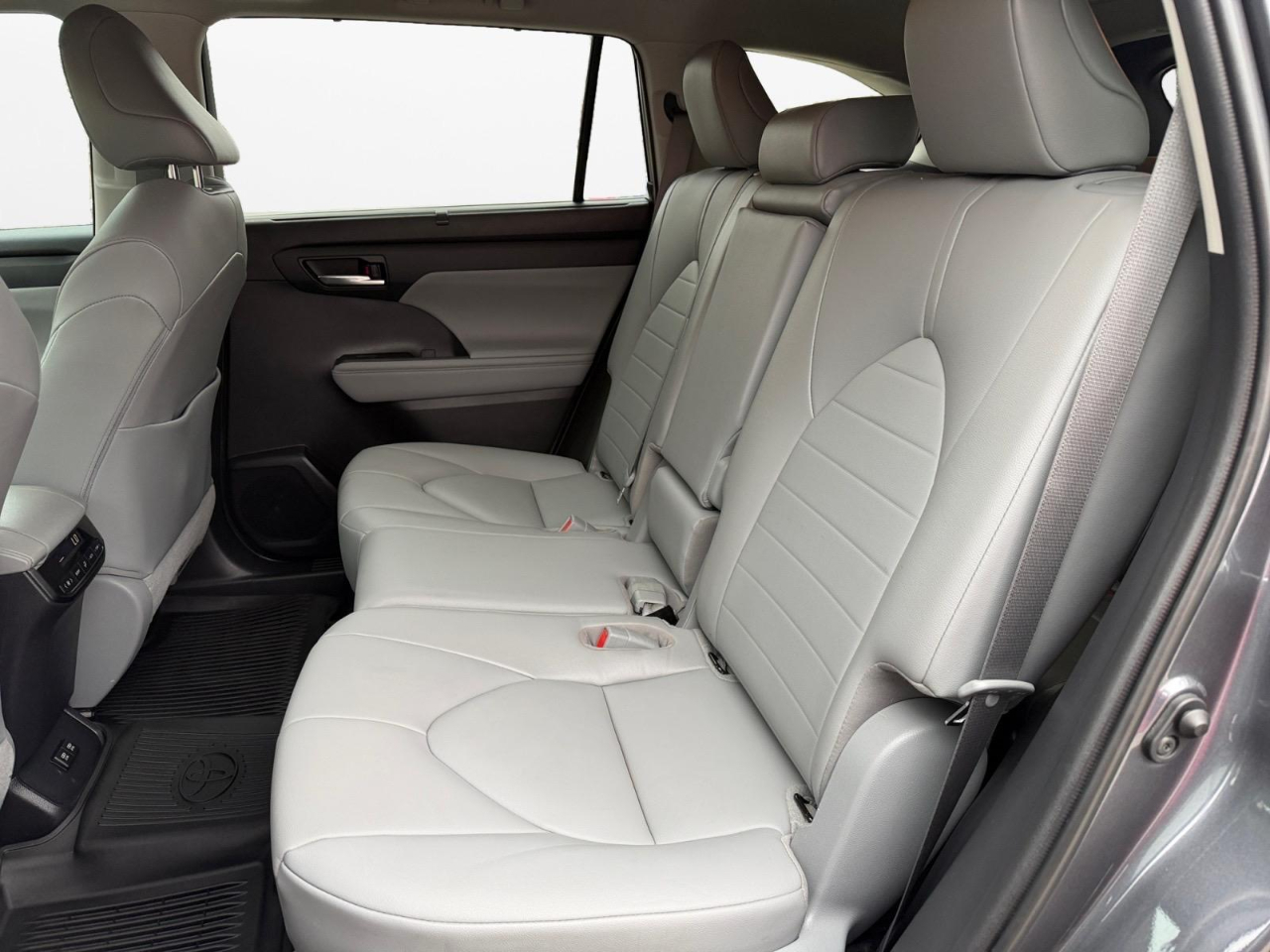 Toyota Highlander XLE FWD V6 2020