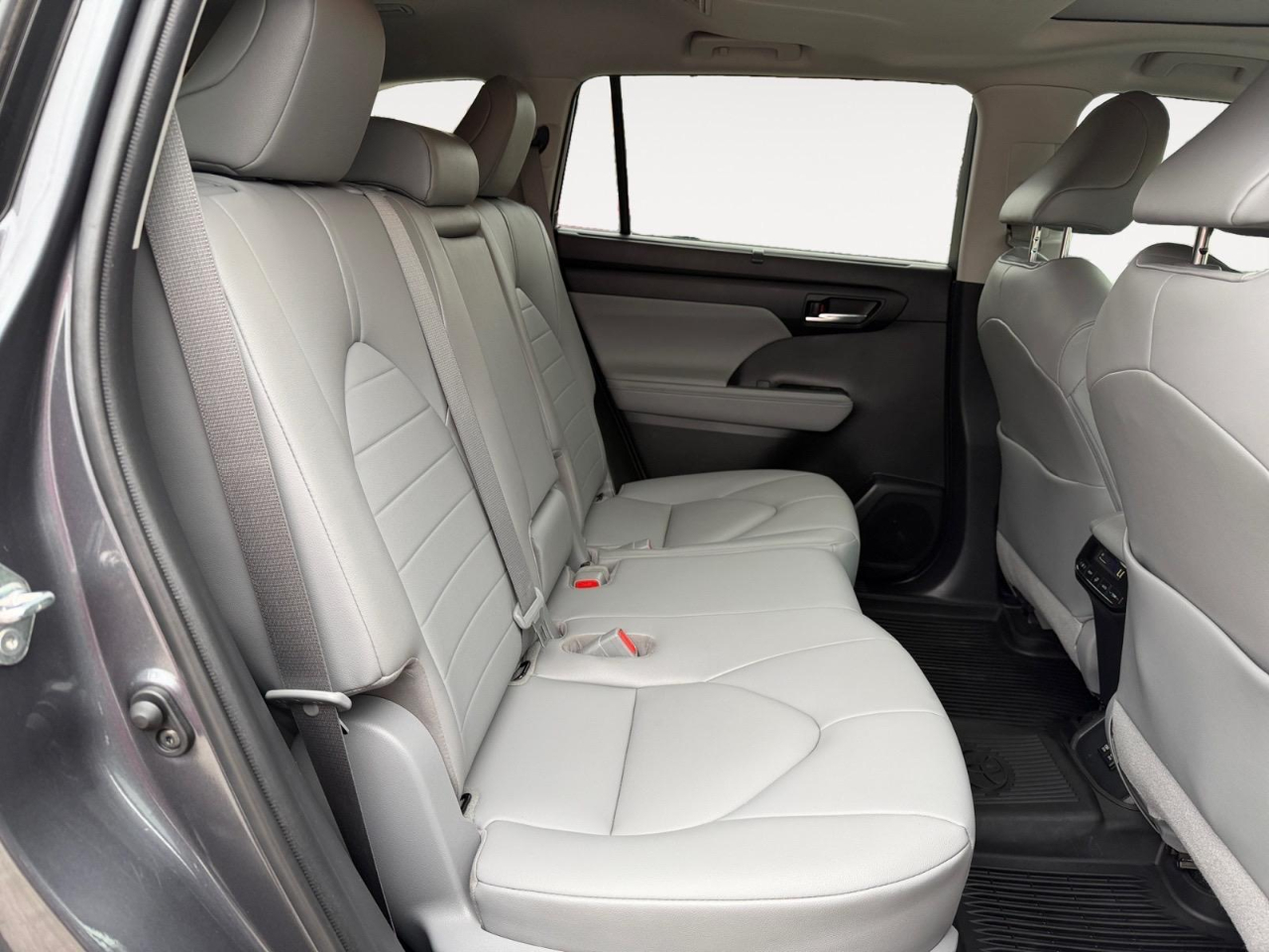 Toyota Highlander XLE FWD V6 2020