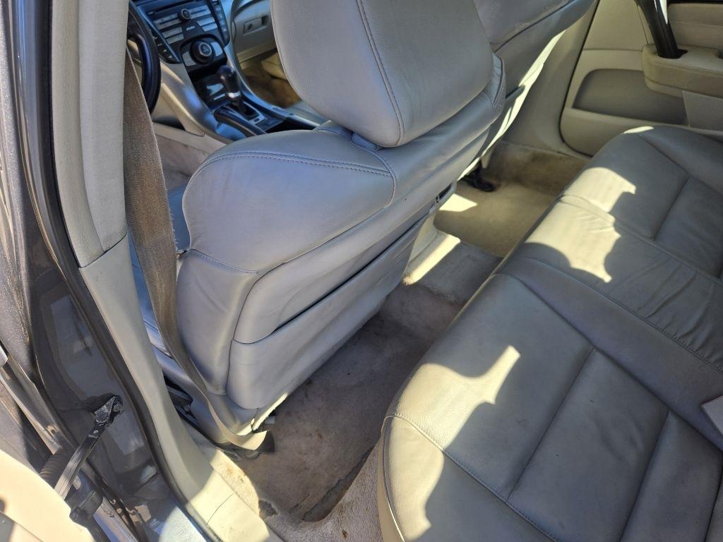 Acura TL 5-Speed AT 2011