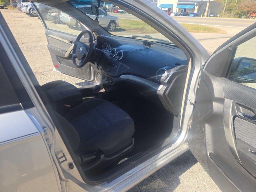 Chevrolet Aveo LT 4-Door 2008