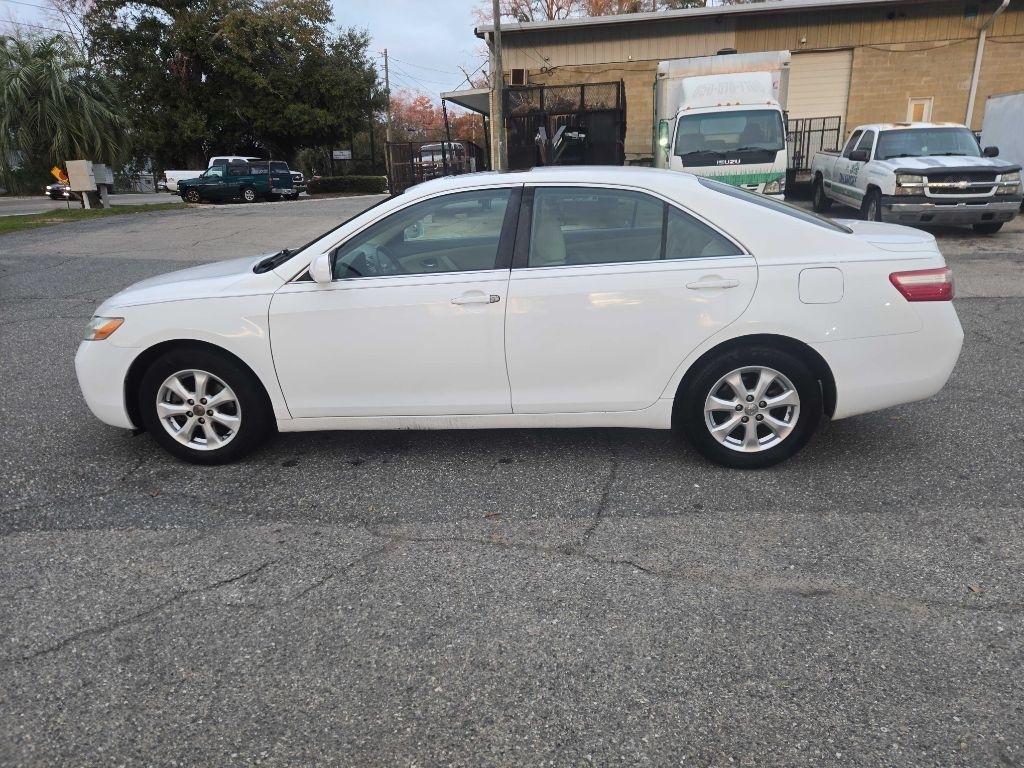 Toyota Camry LE 5-Spd AT 2009