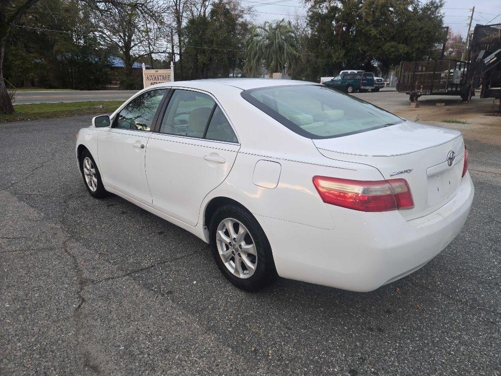 Toyota Camry LE 5-Spd AT 2009