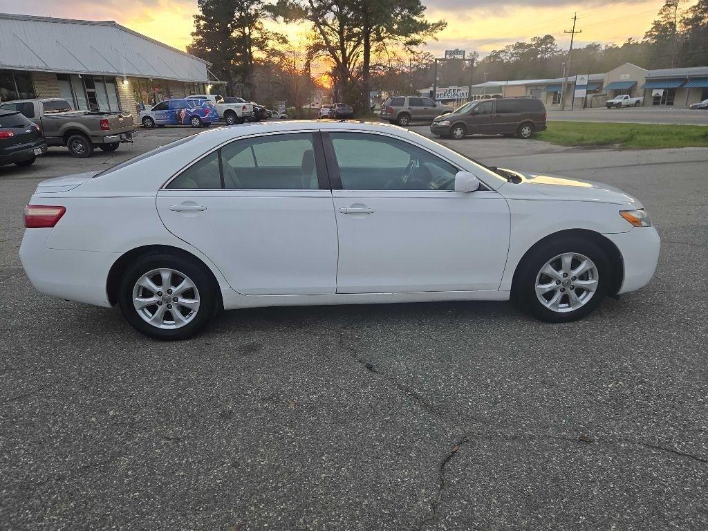 Toyota Camry LE 5-Spd AT 2009
