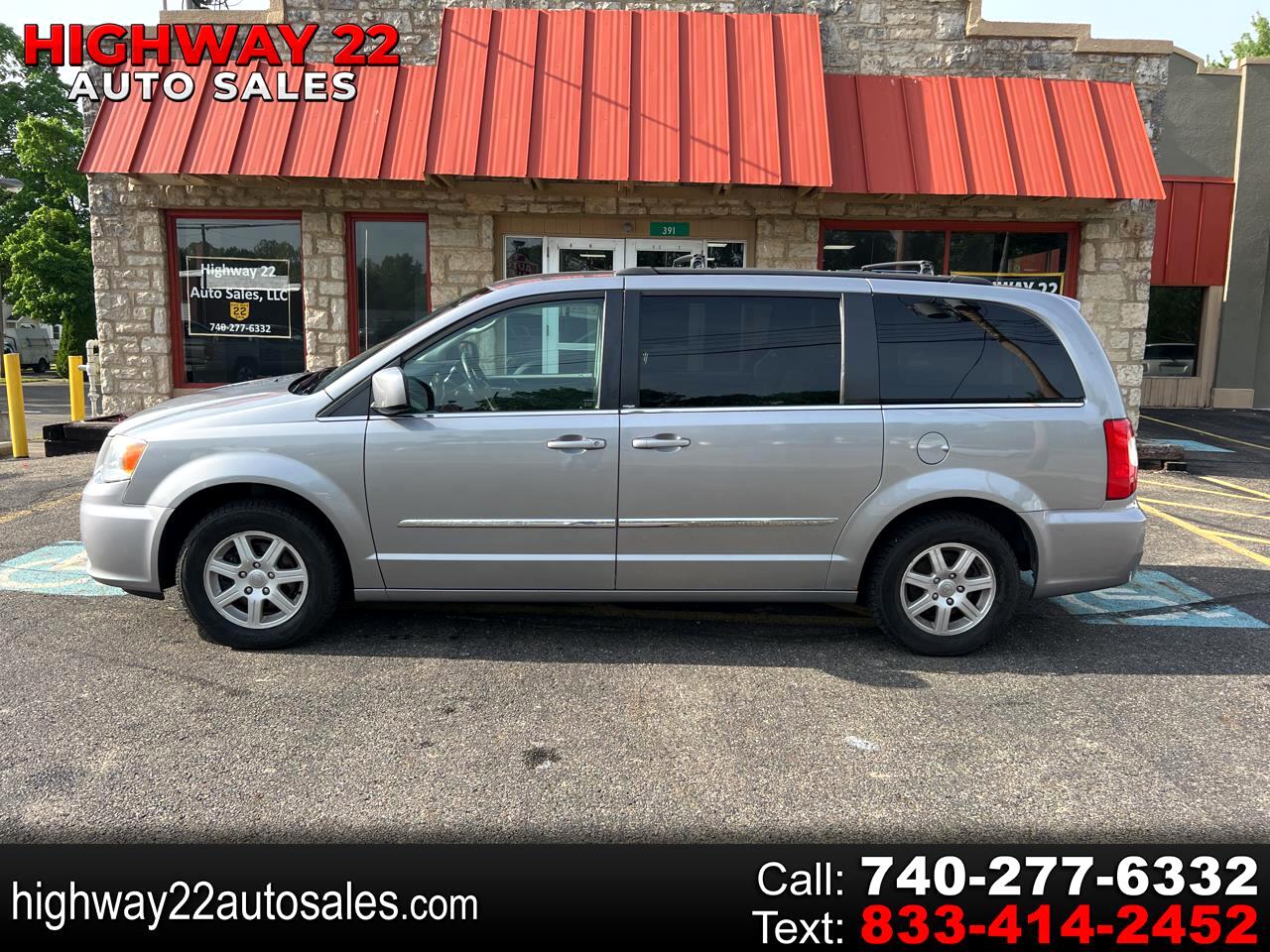 2013 Chrysler Town & Country TOURING