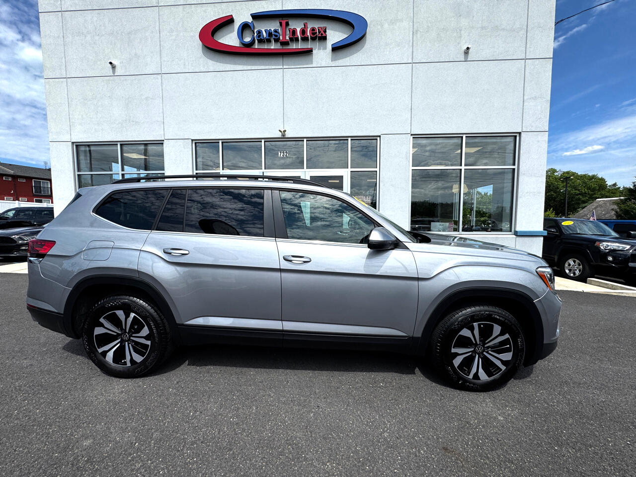 2024 Volkswagen Atlas SE photo 3