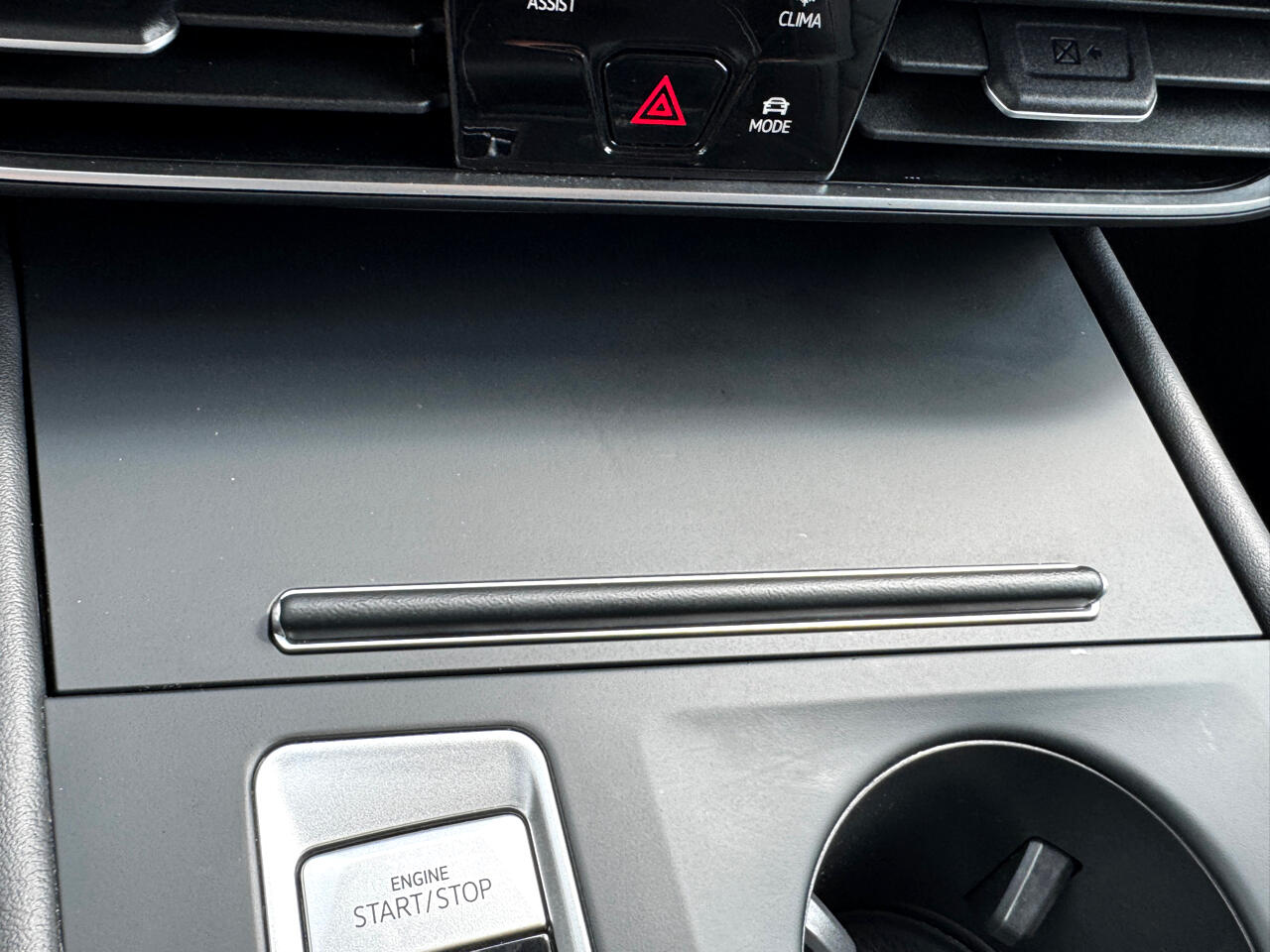 2024 Volkswagen Atlas SE photo 35