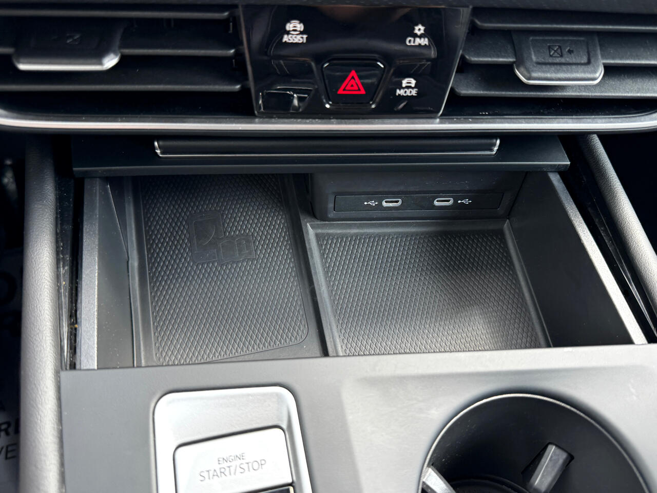 2024 Volkswagen Atlas SE photo 36