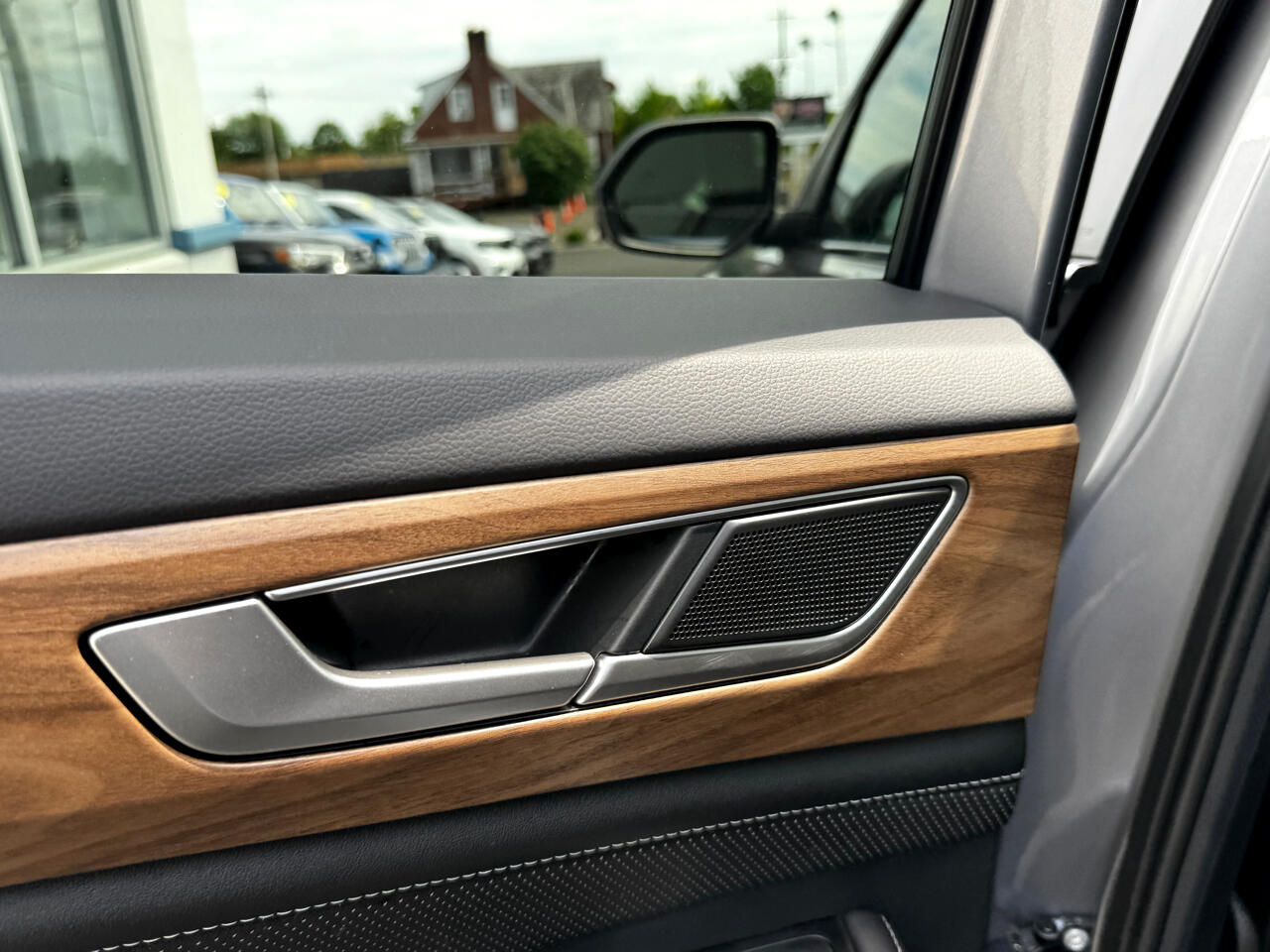 2024 Volkswagen Atlas SE photo 49