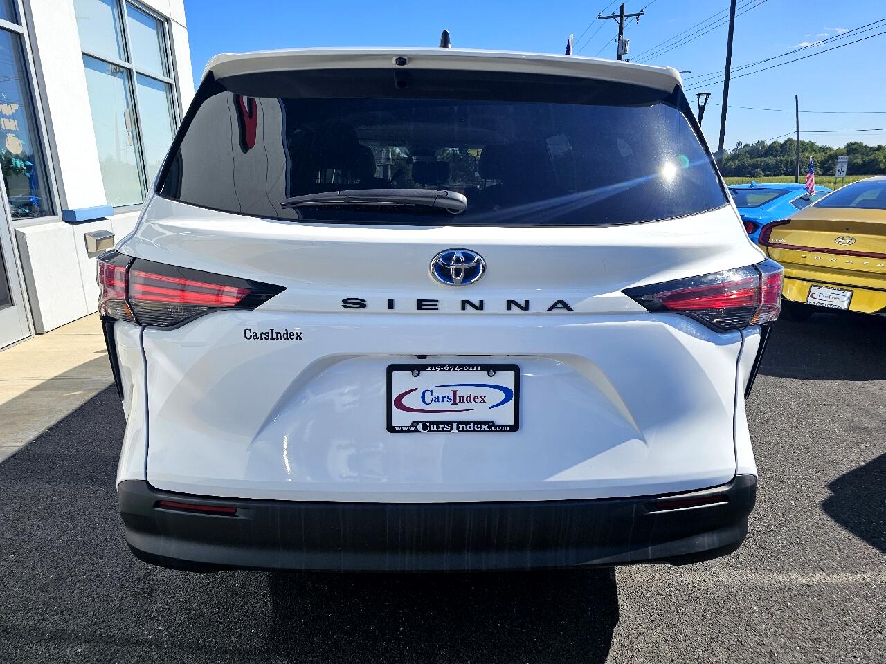 2021 Toyota Sienna LE photo 4