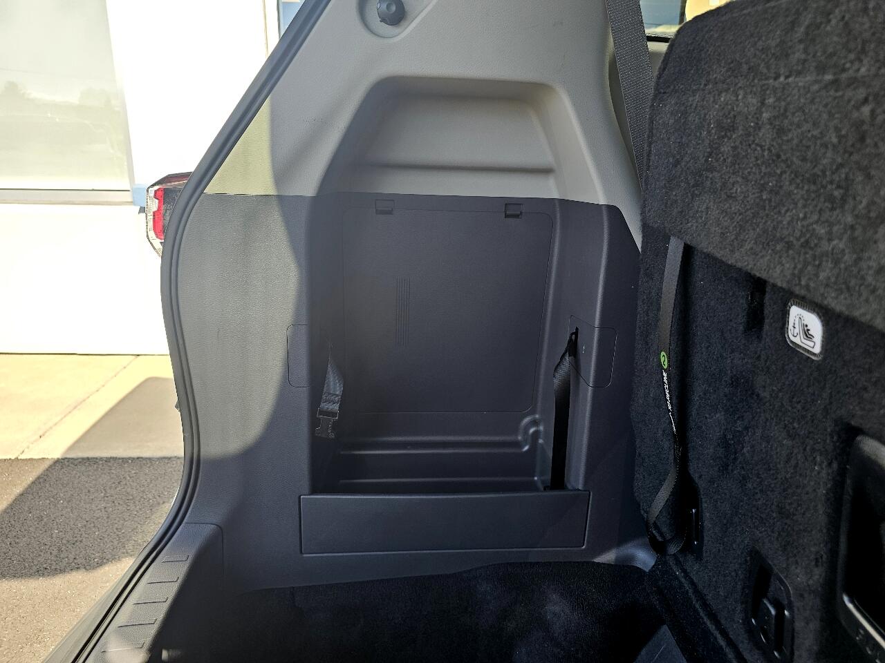 2021 Toyota Sienna LE photo 16