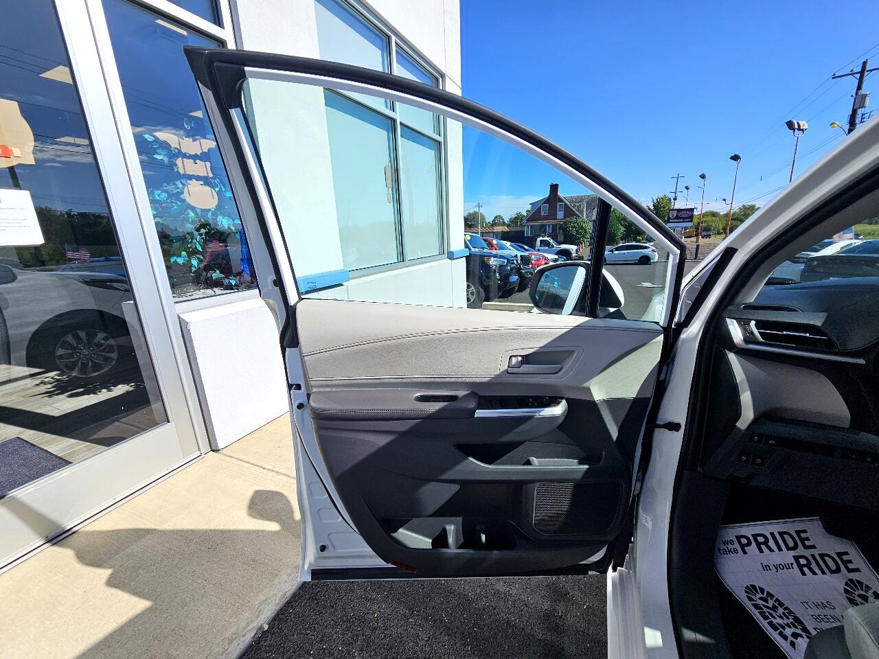 2021 Toyota Sienna LE photo 19