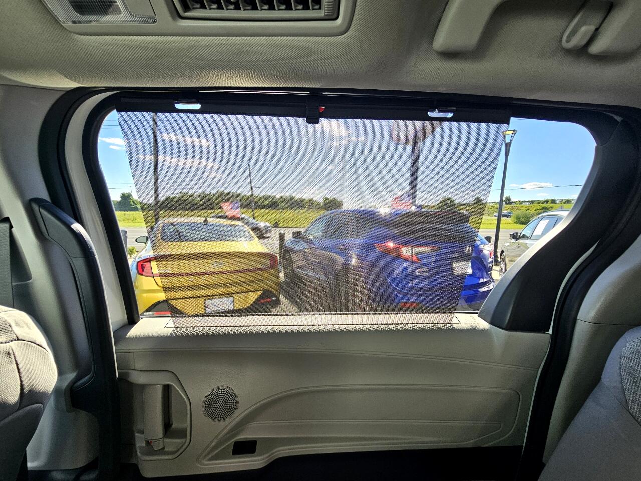 2021 Toyota Sienna LE photo 33