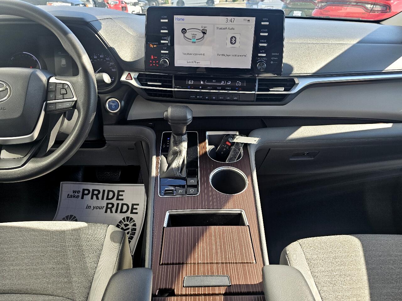 2021 Toyota Sienna LE photo 39