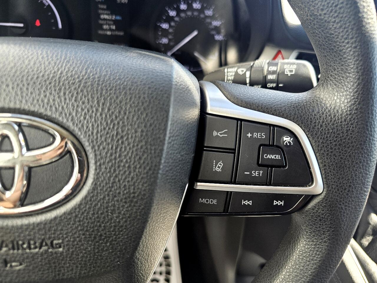 2021 Toyota Sienna LE photo 43