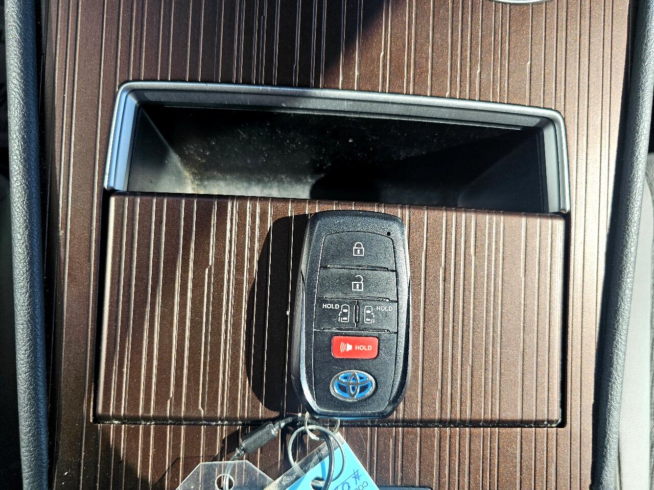 2021 Toyota Sienna LE photo 58