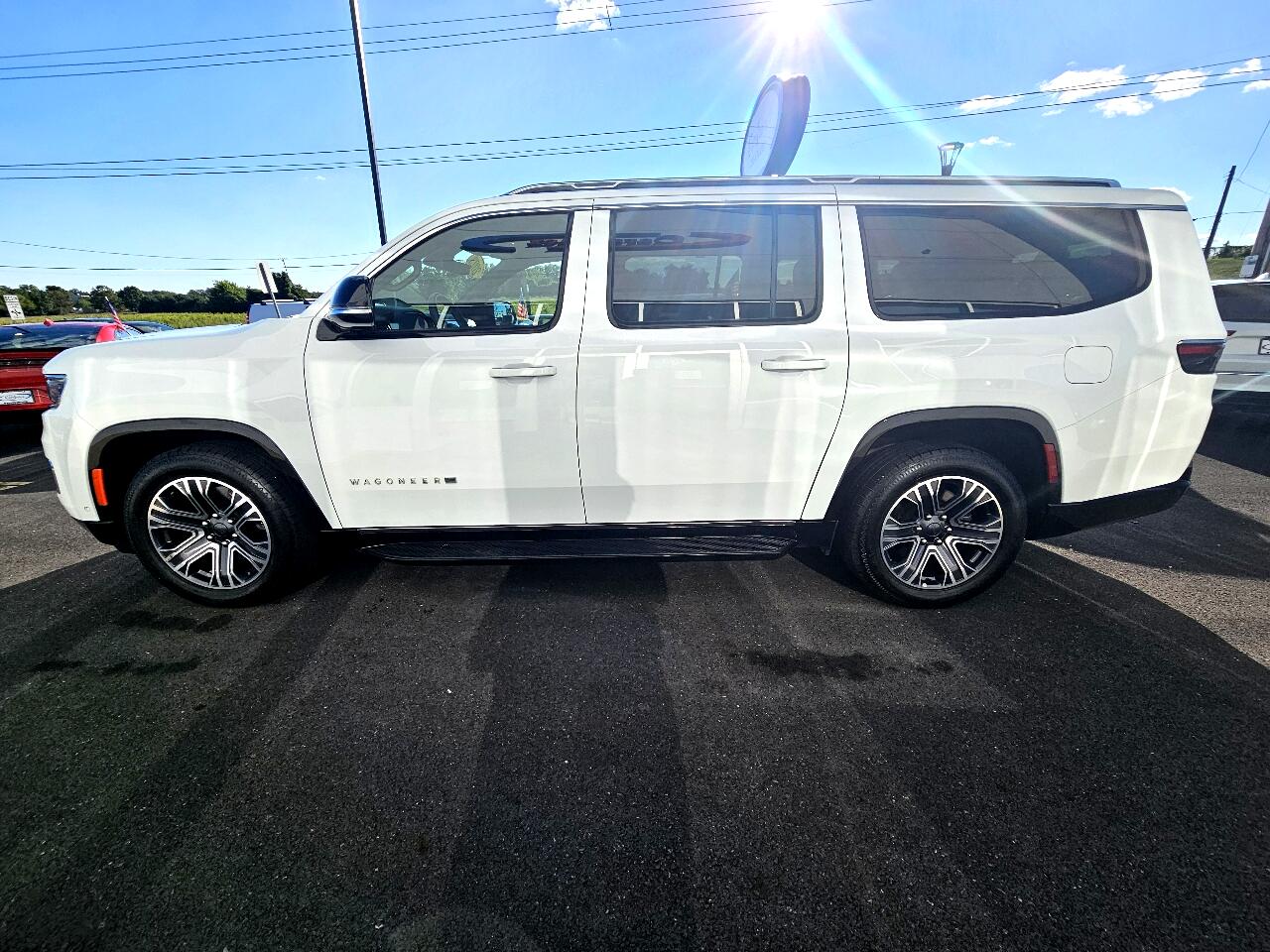2023 Jeep Wagoneer L Series II photo 5