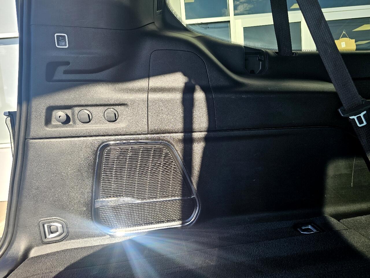 2023 Jeep Wagoneer L Series II photo 19
