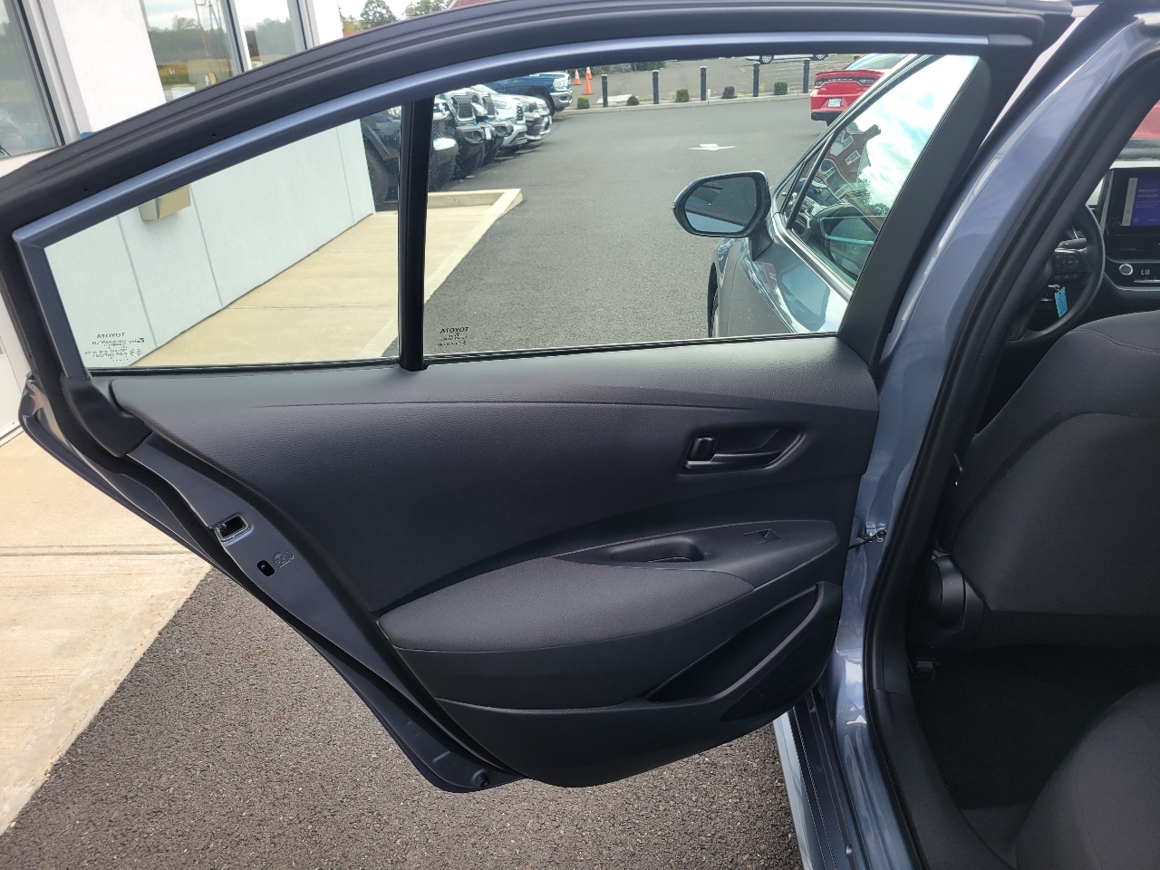 Toyota Corolla LE CVT (Natl) 2024 Toyota Corolla LE CVT (Natl) 2024