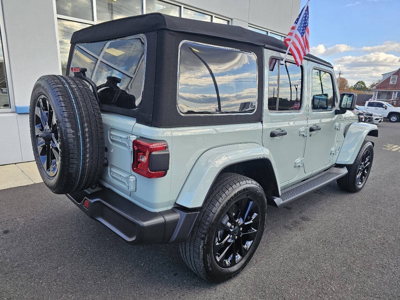 Jeep Wrangler 4xe Sahara 4x4 2024 Jeep Wrangler 4xe Sahara 4x4 2024