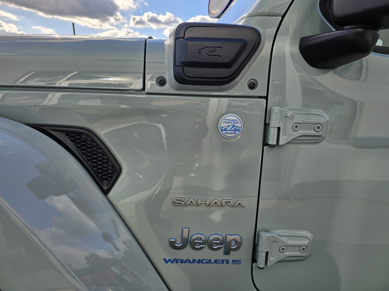 Jeep Wrangler 4xe Sahara 4x4 2024 Jeep Wrangler 4xe Sahara 4x4 2024